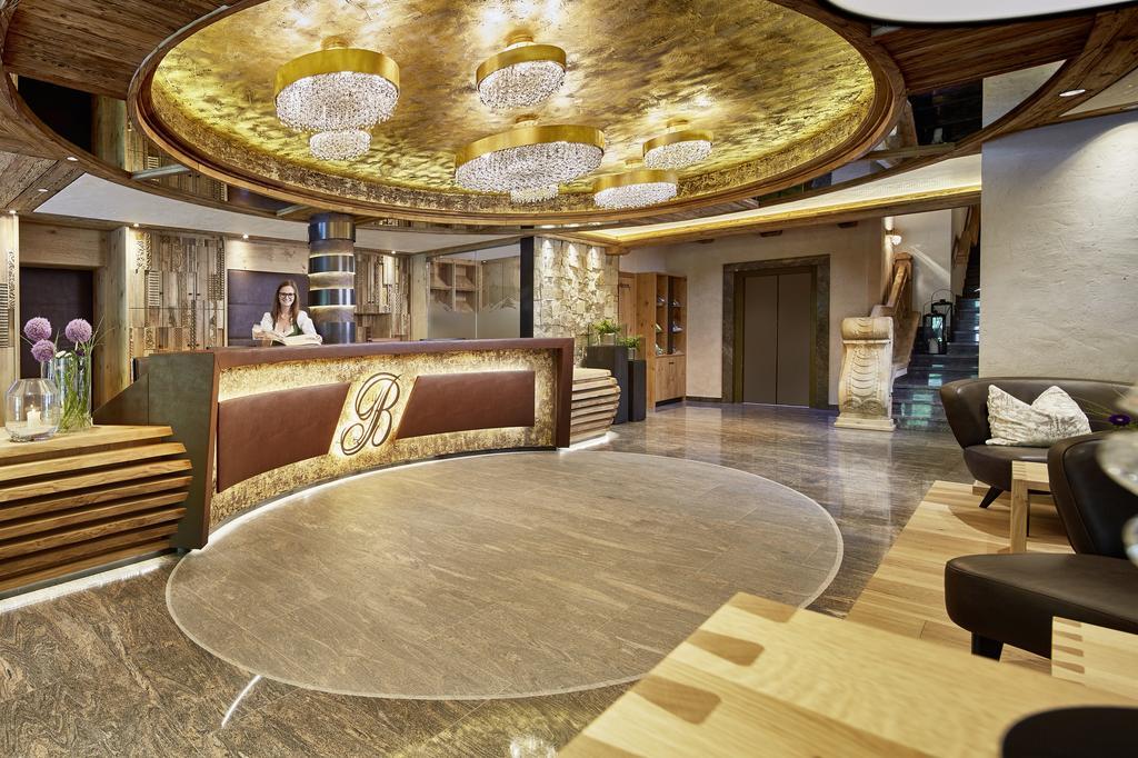 Hotel Berghof Crystal Spa & Sports Tux Dış mekan fotoğraf