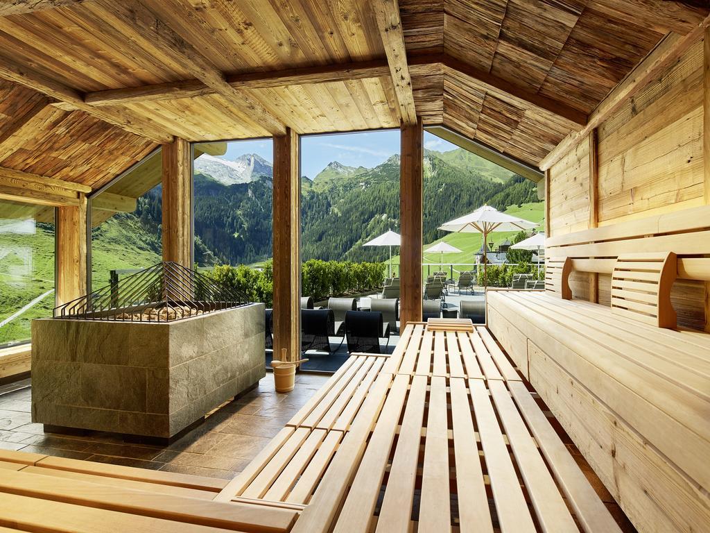 Hotel Berghof Crystal Spa & Sports Tux Dış mekan fotoğraf