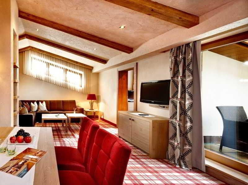 Hotel Berghof Crystal Spa & Sports Tux Dış mekan fotoğraf